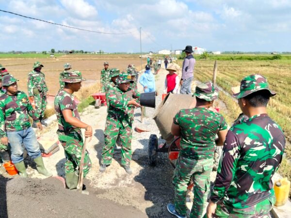 TMMD ke-128 Kebut Betonisasi Jalan di Kab Pati, Progres Tembus 29 Persen