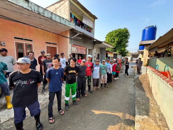 Gotong Royong Bersama Desa Bojong Baru Dengan Forkopimcam Bojonggede