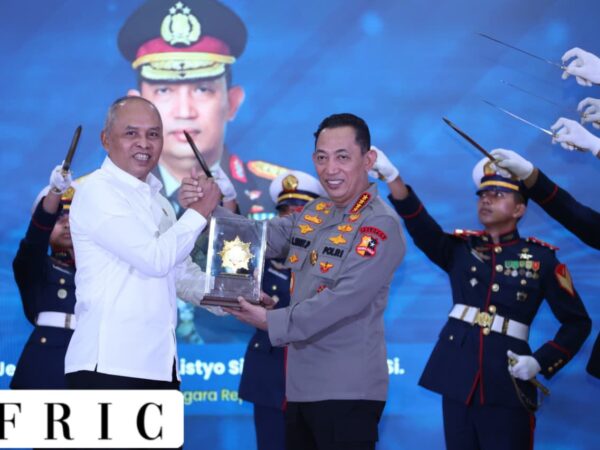 Kapolri Terima Adhi Bhakti Senapati, Jadi Motivasi Perkuat Sinergi Keamanan Siber
