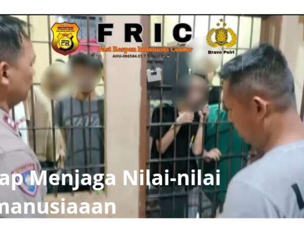 Tetap Menjaga Nilai Kemanusiaan , Kapolsek Mestong Lakukan Pengecekan Para Tahanan