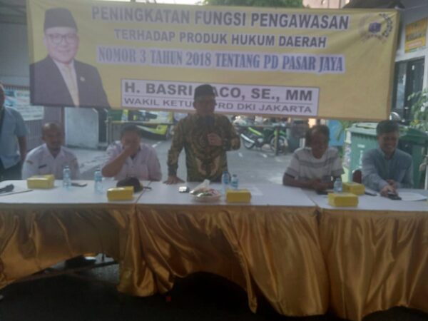 Ketua DPRD DKI Jakarta, H. Basri Baco, S.MM Sosialisasikan Wasperda di Kebon Kelapa, Ajak Warga Awasi Perda Pasar